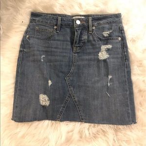 🌻Distressed Denim Skirt ⭐️